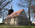 Zdjęcie przedstawia boczną oraz tylną ścianę kościoła.                                                                                                                                                  
