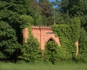 Zdjęcie przedstawia kaplicę cmentarną w miejscowości Pomień                                                                                                                                             