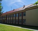 Zdjęcie przedstawia budynek Zespołu Szkół im. S. Żeromskiego w Darłowie, w którym mieści się również Szkoła dla dorosłych "Etna".                                                                       