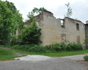 Zdjęcie przedstawia ruinę pałacu w Wardyniu                                                                                                                                                             