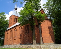 Zdjęcie przedstawia kościół pw. Matki Boskiej Pocieszenia we Wrześnicy od strony południowo - wschodniej.                                                                                               