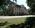 Zdjęcie przedstawia pałac w Trzcińcu.                                                                                                                                                                   