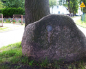 Zdjęcie przedstawia Pomnik przy Dębach.                                                                                                                                                                 