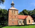 Zdjęcie przedstawia kościół w Czerninie.                                                                                                                                                                