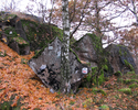 Zdjęcie przedstawia pozostałości bunkrów.                                                                                                                                                               