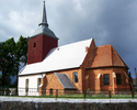 Zdjęcie przedstawia kościół w Sadlnie.                                                                                                                                                                  