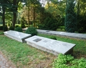 Zdjęcie przedstawia Cmentarz Wojennym w Kołobrzegu.                                                                                                                                                     