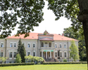 Pałac w Benicach - obecnie mieści się tu szkoła                                                                                                                                                         