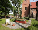 Na zdjęciu widnieje cmentarz przykościelny w Wołczkowie.                                                                                                                                                