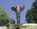 Na zdjęciu widnieje pomnik na górze Czcibora.                                                                                                                                                           