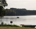 Zdjęcie przedstawia jezioro Brody.                                                                                                                                                                      