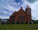 Zdjęcie przedstawia kościół pw. Matki Boskiej Królowej Polski w Tychowie.                                                                                                                               