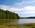 Zdjęcie przedstawia jezioro Kolbackie.                                                                                                                                                                  