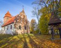 Zdjęcie przedstawia kościół filialny pw. Matki Bożej Królowej Polski w Kościernicy.                                                                                                                     