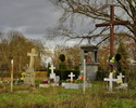 Zdjęcie przedstawia Cmentarz przykościelny                                                                                                                                                              