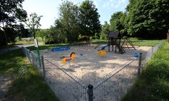 Plac zabaw w Leśnie Górnym