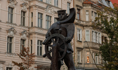 Monument to the Sailor-Helmsman