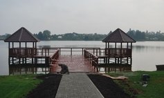 Pomost rekreacyjny na jeziorem Wądół, w Lipianach